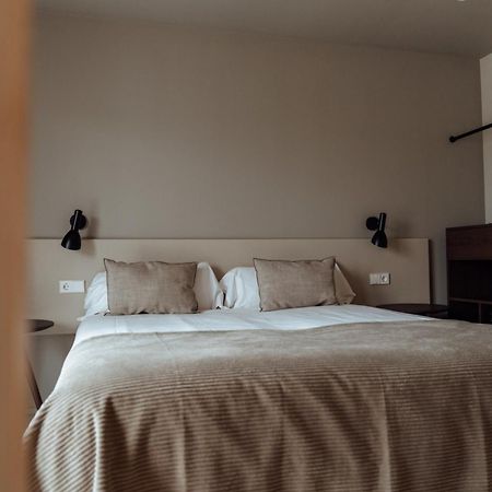 Apartaments La Carpa Banyoles Extérieur photo