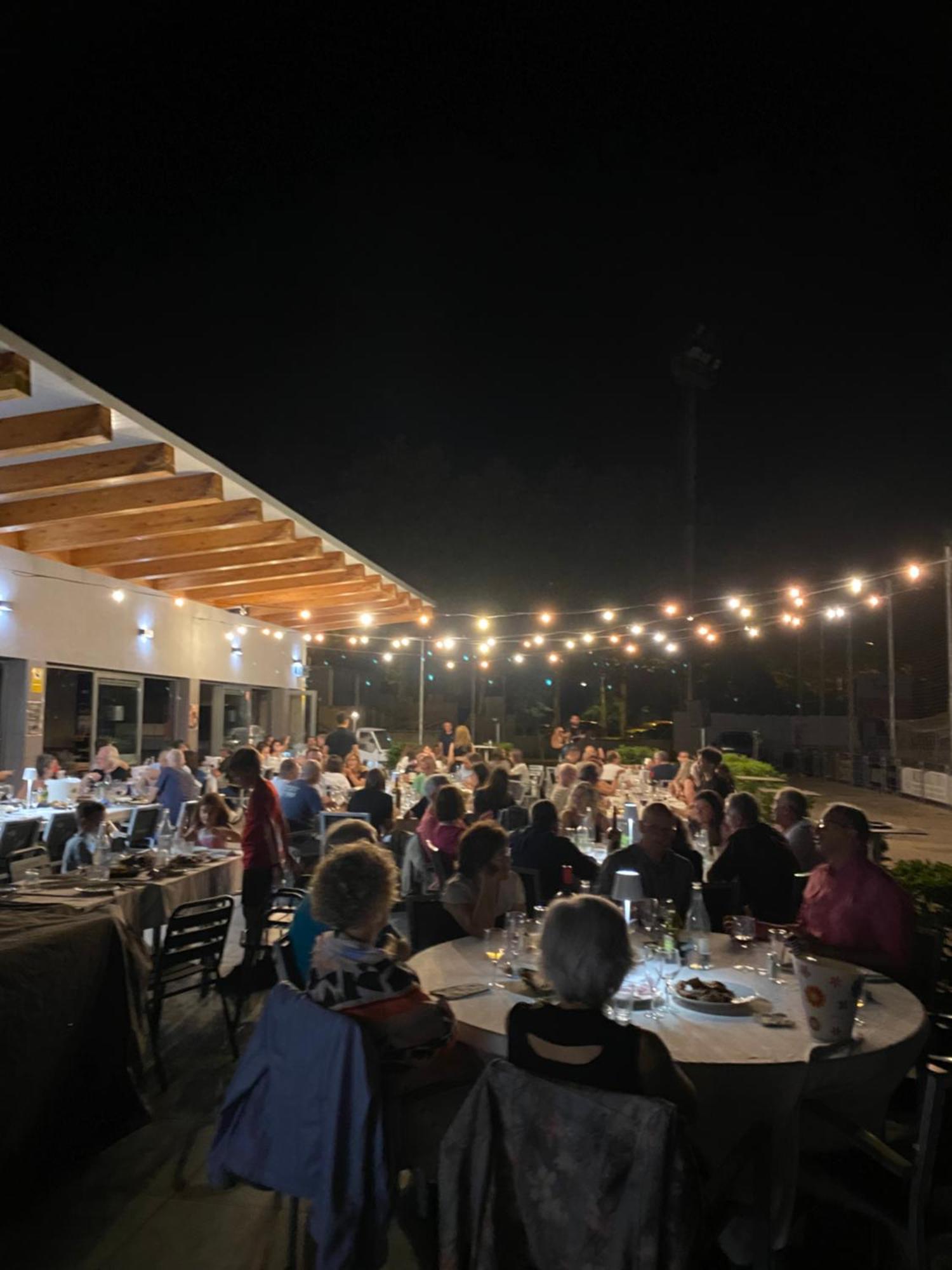 Apartaments La Carpa Banyoles Extérieur photo