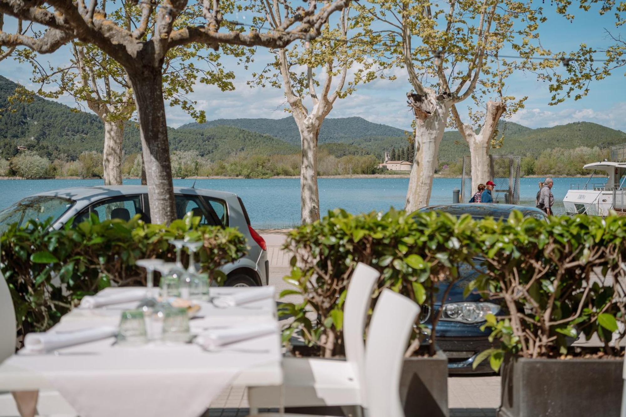 Apartaments La Carpa Banyoles Extérieur photo