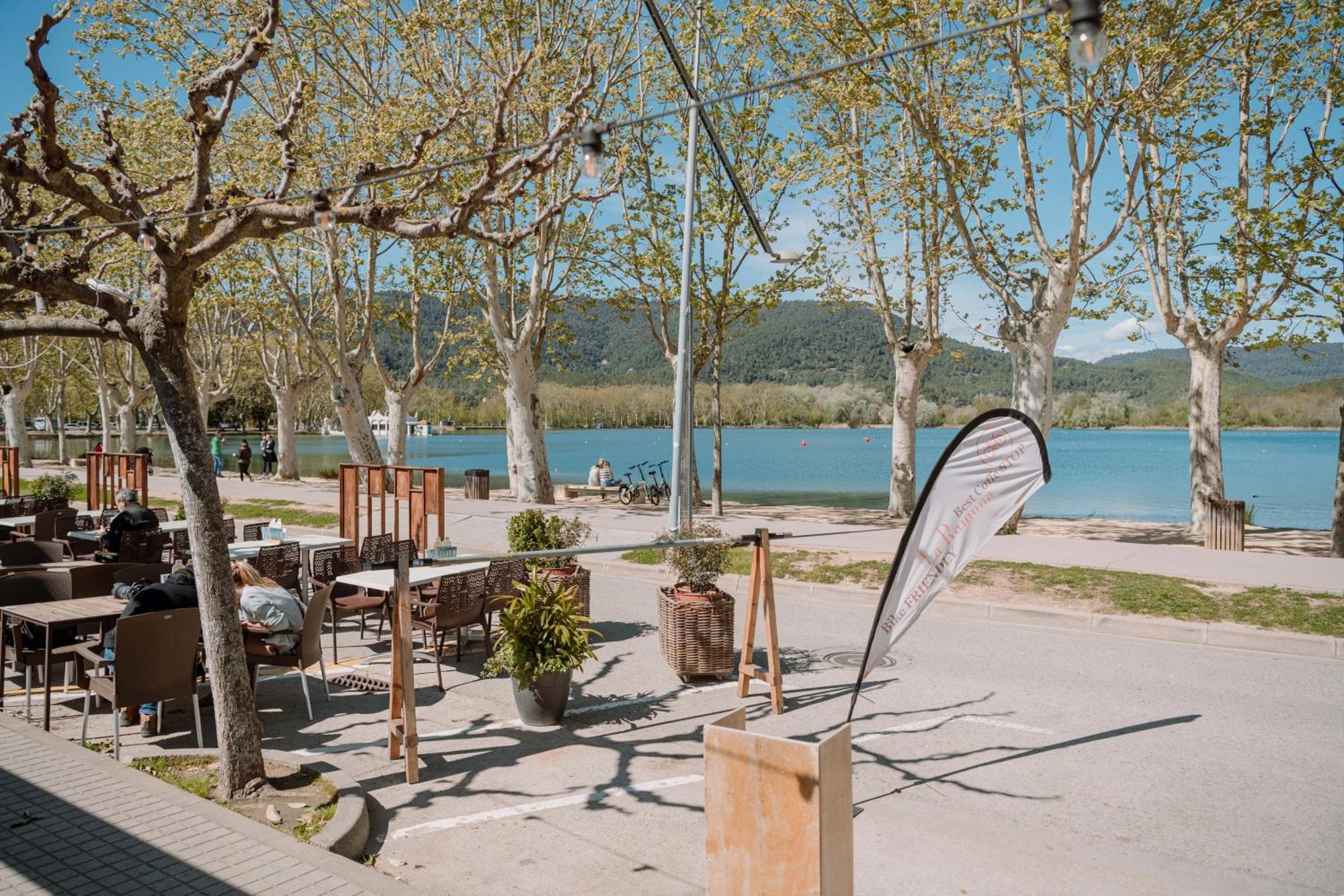 Apartaments La Carpa Banyoles Extérieur photo