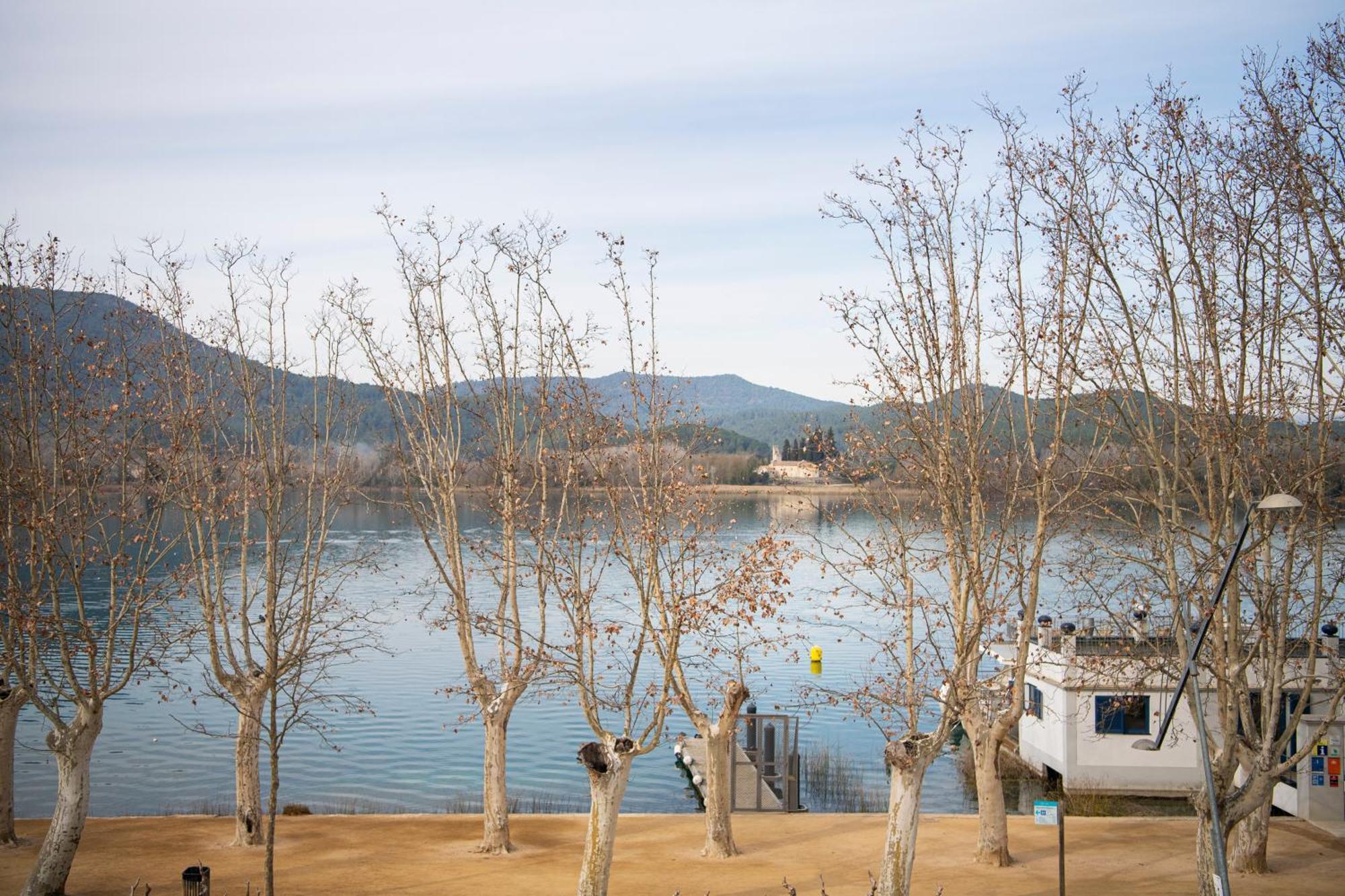 Apartaments La Carpa Banyoles Extérieur photo