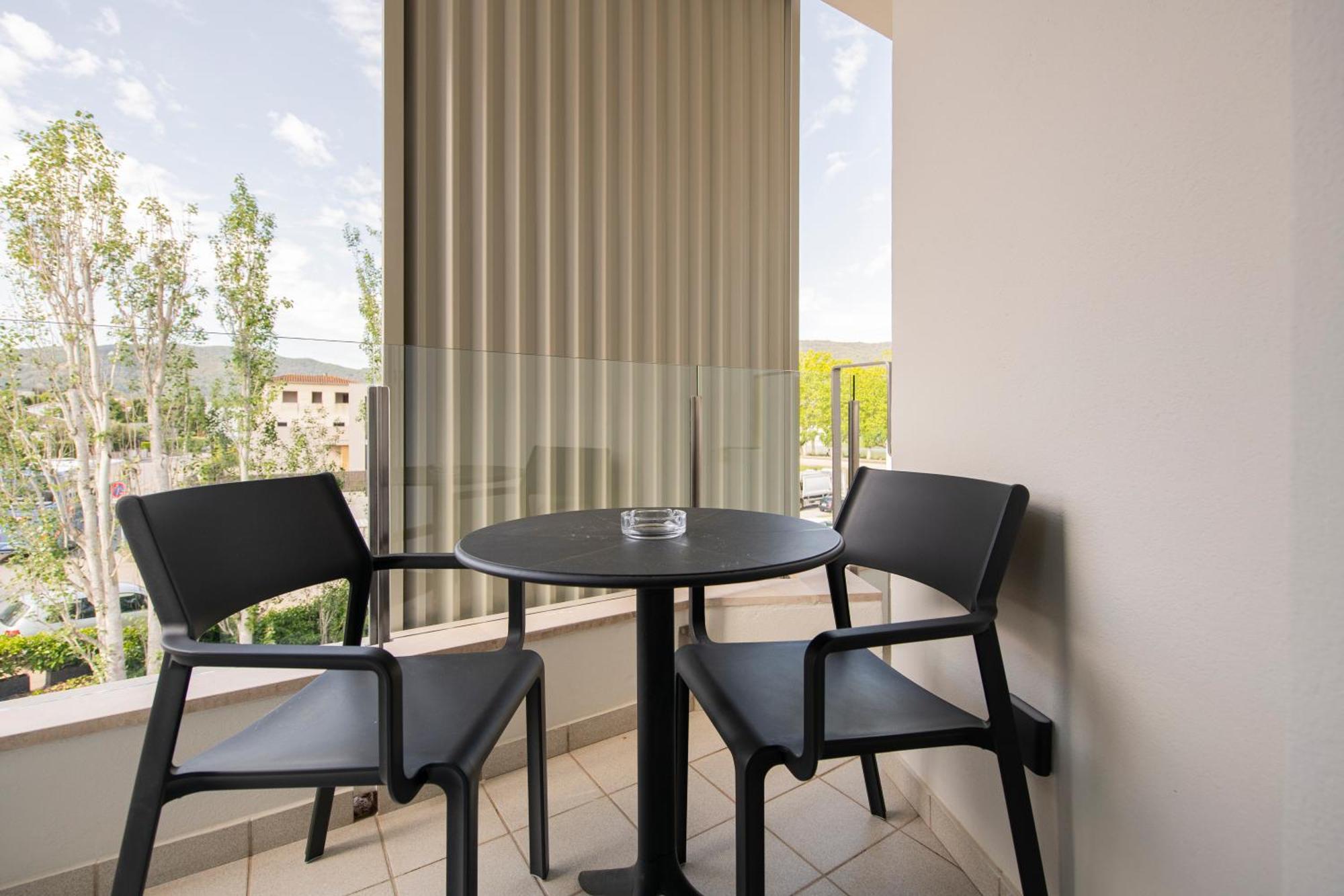 Apartaments La Carpa Banyoles Extérieur photo