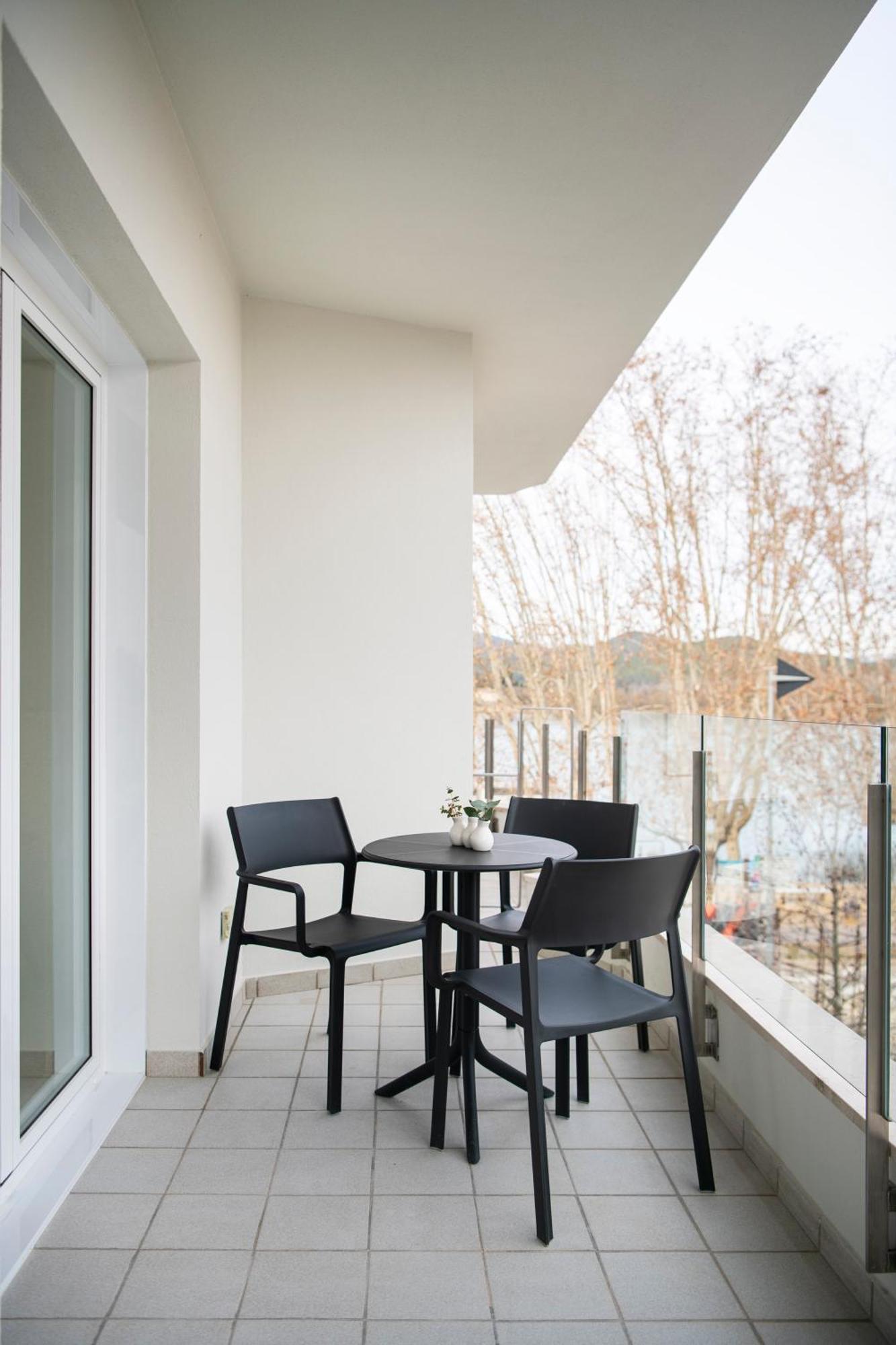 Apartaments La Carpa Banyoles Extérieur photo